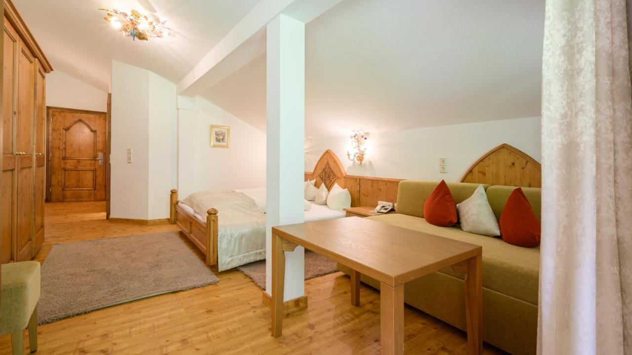 אישגל Hotel Garni Castel B&B מראה חיצוני תמונה