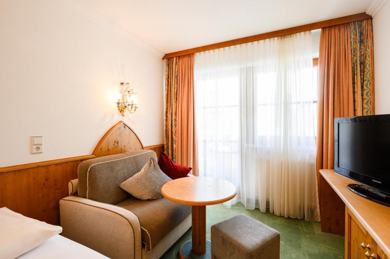 אישגל Hotel Garni Castel B&B מראה חיצוני תמונה