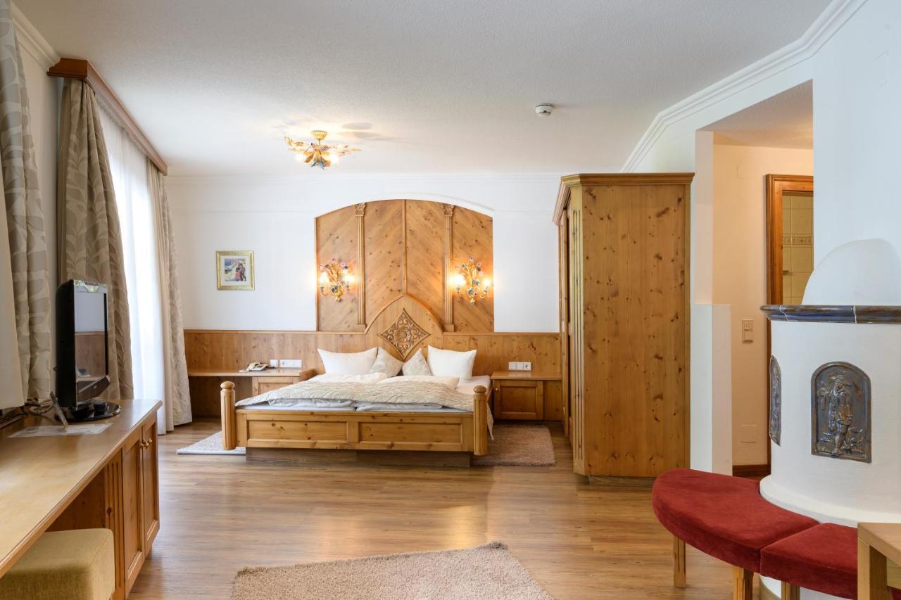 אישגל Hotel Garni Castel B&B מראה חיצוני תמונה